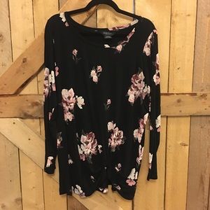 Floral t-shirt material shirt with side twist